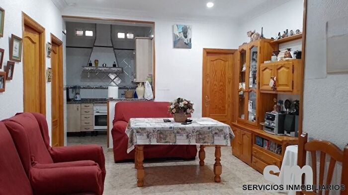 Casas en venta y pisos alquiler - 1