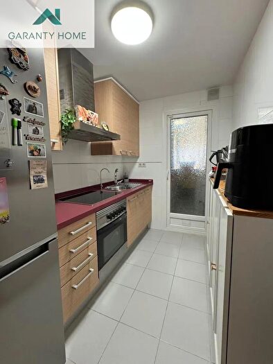 Casas en venta y pisos alquiler - 2