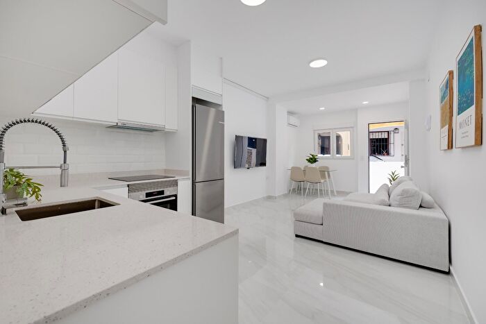 Casa en venta en Orihuela Costa, La Florida de 1 habitacion