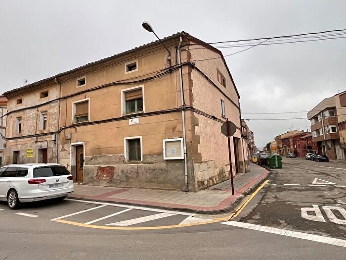 Casa en venta en Santo Domingo de la Calzada, La Rioja de 4 habitaciones