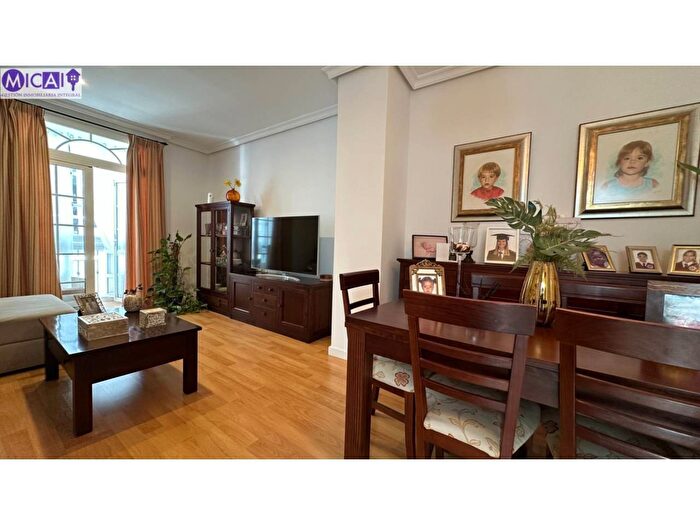 Casas en venta y pisos alquiler - 1