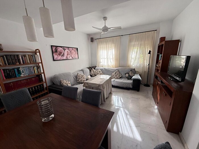 Casa en venta en Sanlúcar la Mayor, Sevilla de 3 habitaciones