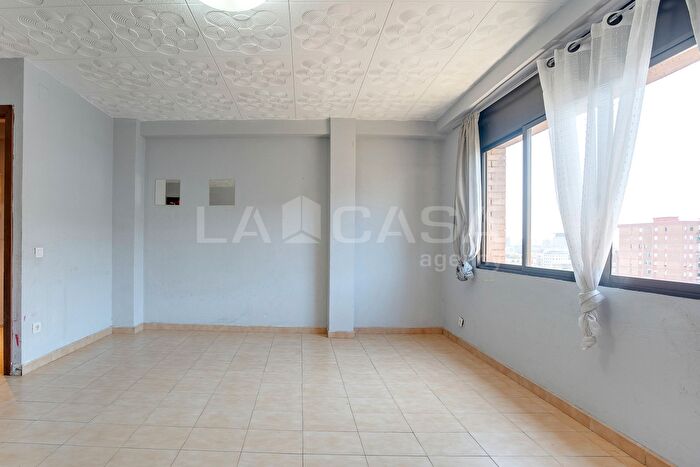 Casas en venta y pisos alquiler - 2