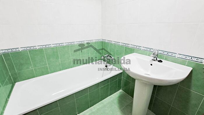 Casas en venta y pisos alquiler - 2
