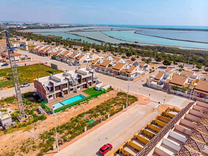 Casas en venta y pisos alquiler - 2