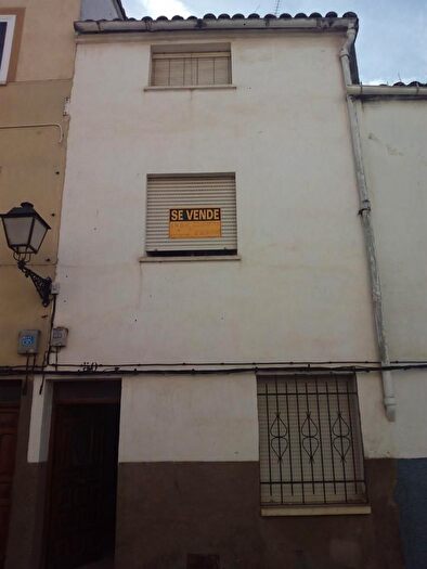 Casas en venta y pisos alquiler - 2