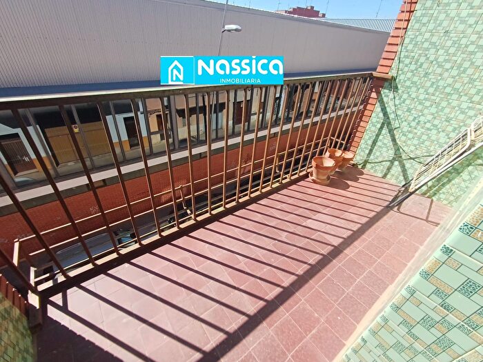 Casas en venta y pisos alquiler - 1