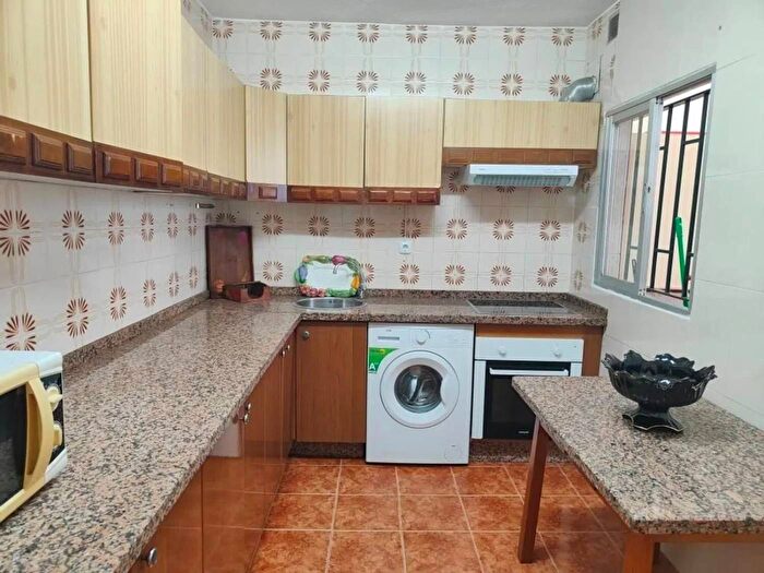 Casas en venta y pisos alquiler - 3