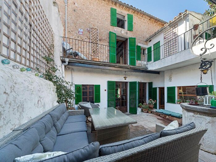 Casas en venta y pisos alquiler - 1