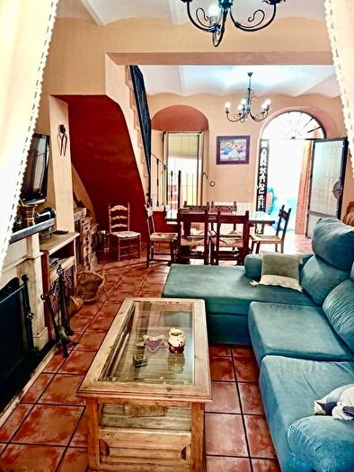 Casas en venta y pisos alquiler - 2