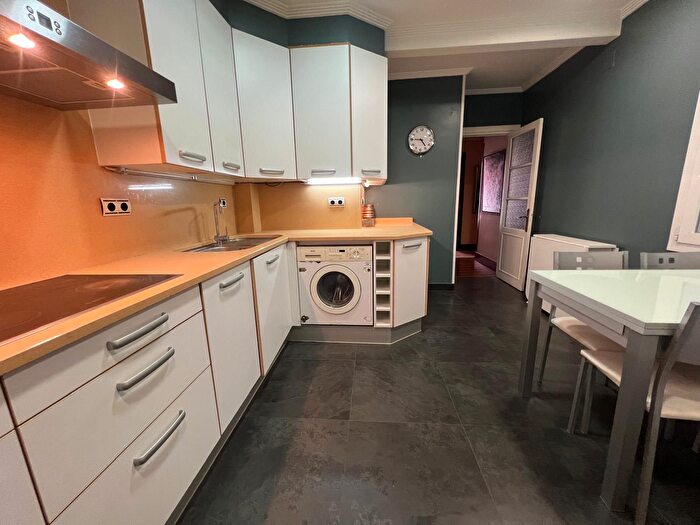Casas en venta y pisos alquiler - 2