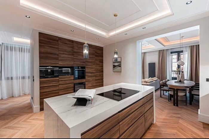 Piso en venta en Cataluña, Barcelona de 4 habitaciones