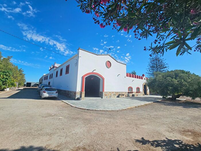 Casa en venta en Ctra Jerez Ctra del Puerto, Sanlúcar de Barrameda de 4 habitaciones