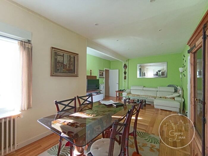 Casas en venta y pisos alquiler - 1