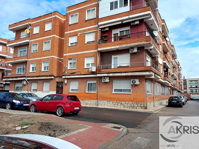 Casas en venta y pisos alquiler - 2