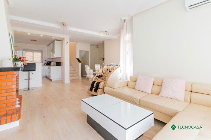 Casas en venta y pisos alquiler - 3