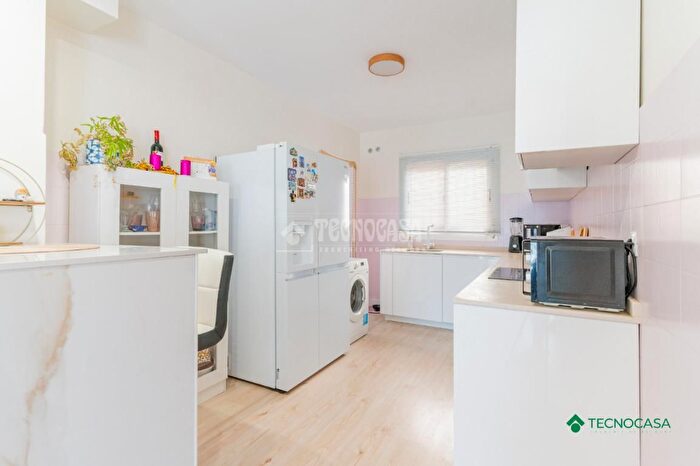 Casas en venta y pisos alquiler - 2