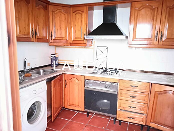 Casas en venta y pisos alquiler - 1