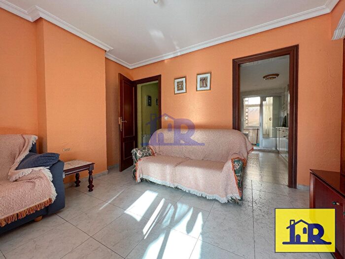 Casas en venta y pisos alquiler - 3