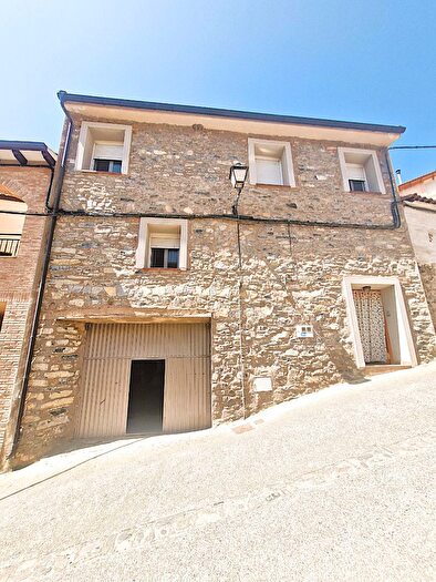 Casa en venta en Cornago, La Rioja de 4 habitaciones