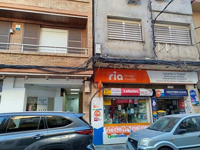 Casas en venta y pisos alquiler - 1