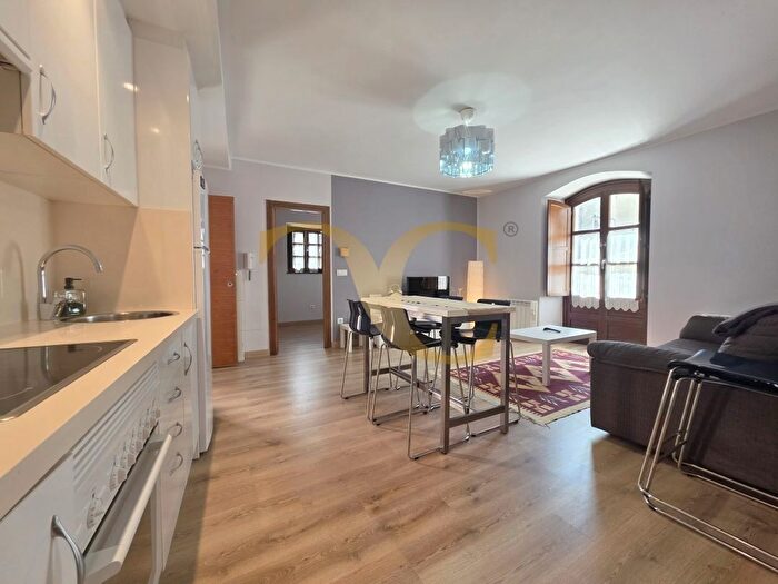 Casas en venta y pisos alquiler - 1