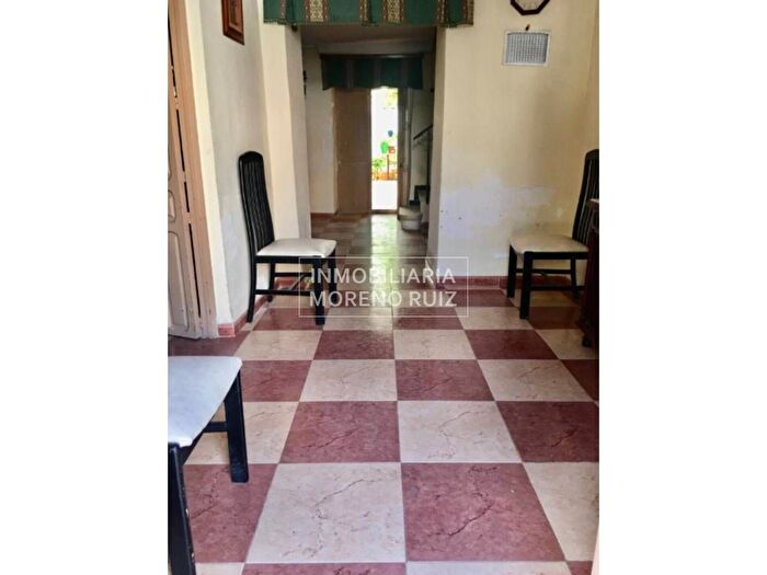 Casa en venta en Baena, Córdoba de 4 habitaciones