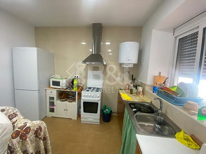 Casas en venta y pisos alquiler - 1