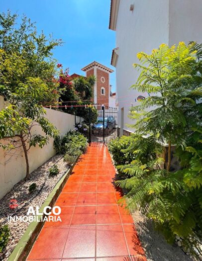Casas en venta y pisos alquiler - 2