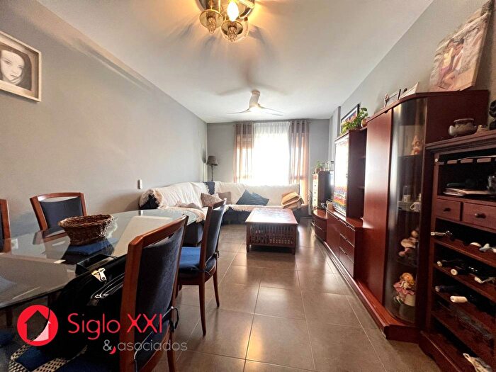 Casas en venta y pisos alquiler - 1