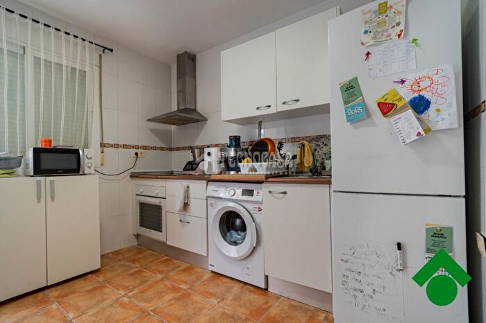 Casas en venta y pisos alquiler - 3