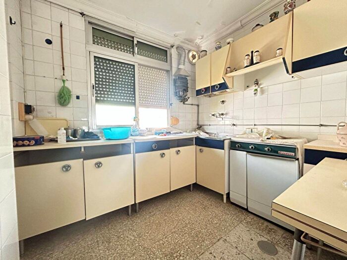 Casas en venta y pisos alquiler - 3