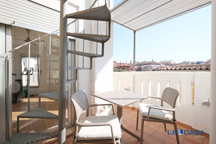 Casas en venta y pisos alquiler - 3