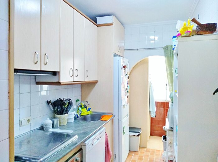 Casas en venta y pisos alquiler - 2