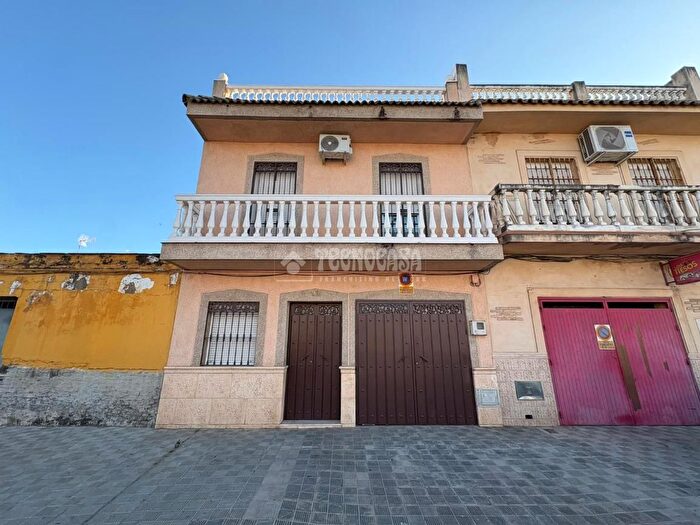Casas en venta y pisos alquiler - 1