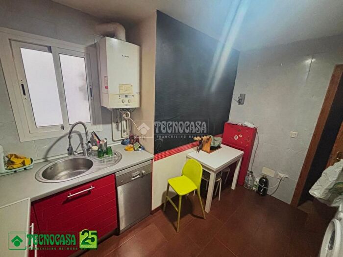 Casas en venta y pisos alquiler - 2