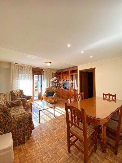 Casas en venta y pisos alquiler - 2