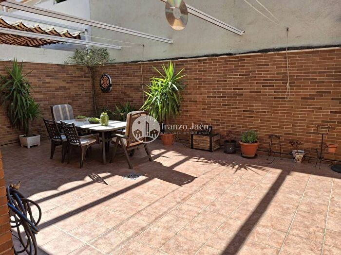 Casa en venta en Renfe Bulevar ª y ª Fase, Jaén Capital de 6 habitaciones