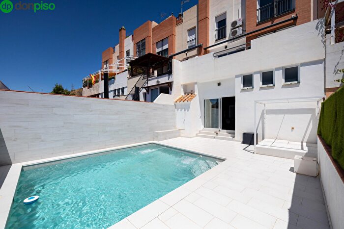 Casas en venta y pisos alquiler - 1