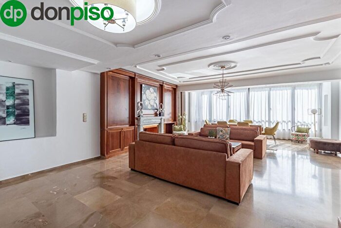 Casas en venta y pisos alquiler - 3