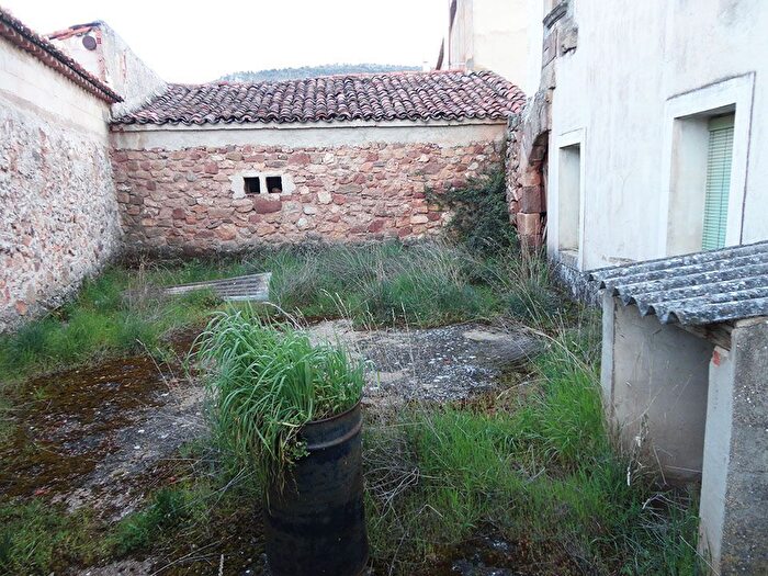 Casas en venta y pisos alquiler - 2
