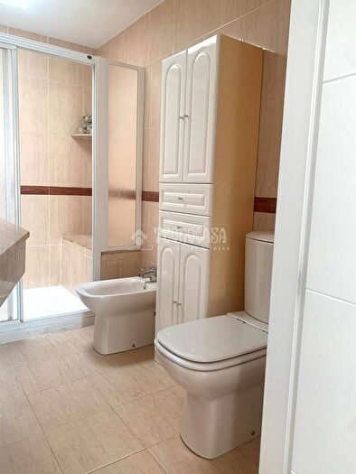 Casas en venta y pisos alquiler - 3