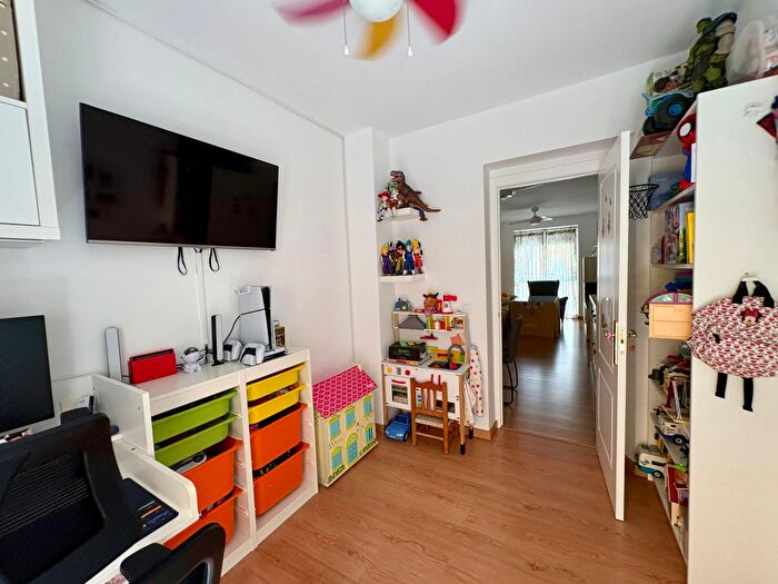 Casas en venta y pisos alquiler - 2