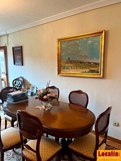 Casas en venta y pisos alquiler - 1