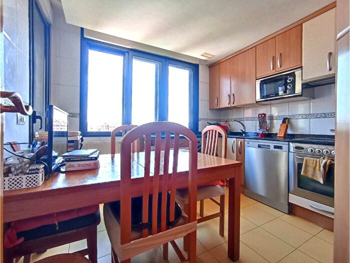 Casas en venta y pisos alquiler - 3