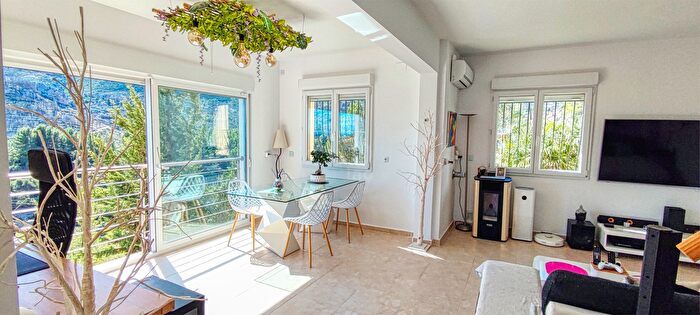 Casa en venta en Adsubia, Alicante de 3 habitaciones