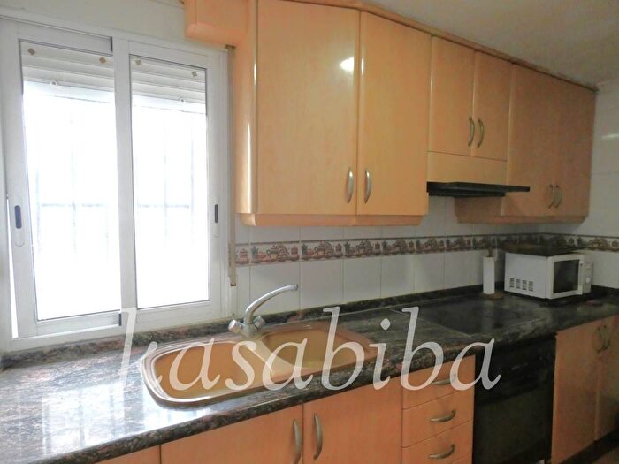 Casas en venta y pisos alquiler - 3