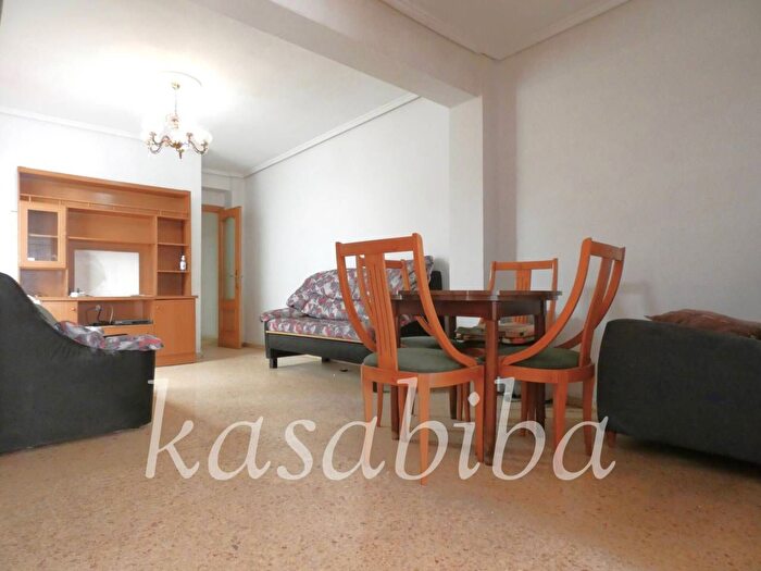 Casas en venta y pisos alquiler - 1