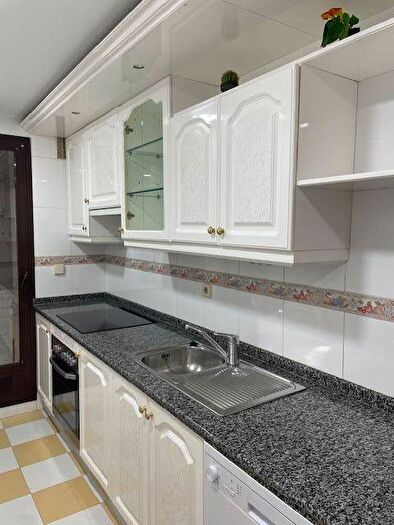 Casas en venta y pisos alquiler - 3