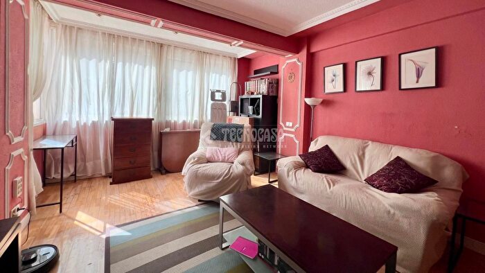 Casas en venta y pisos alquiler - 3